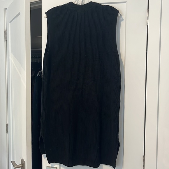 H&M Ribbed Sweater Vest Size M Black Never Worn - Picture 6 of 6